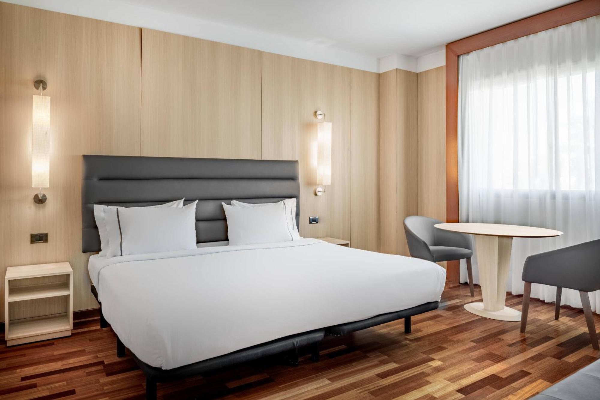 Ac Hotel Badajoz By Marriott Ngoại thất bức ảnh